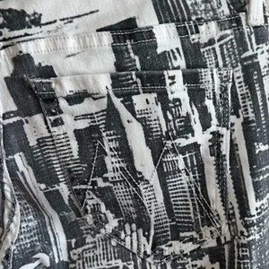 MOTHER city printed the looker just one bite jeans size 27